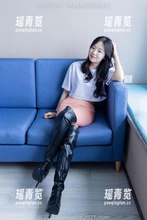 BoBoSocks袜啵啵 - 精选图包：周周的裸足在小路上留下的神秘印记