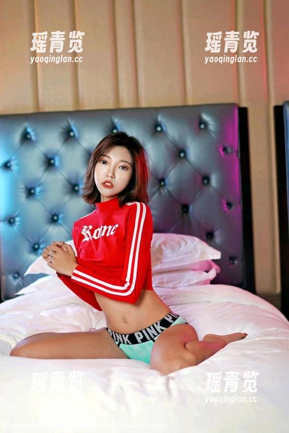 Feilin嗲囡囡 - 这组美图是每个JK迷的青春回忆，晗大大Via，果然你拿捏得刚刚好。