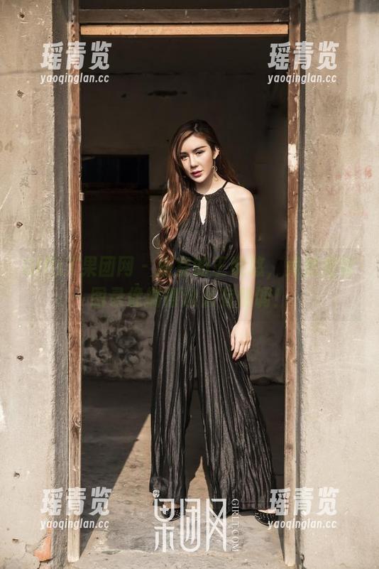 GIRLT果团网-王婉悠 GIRLT果团网 - 浴室的王婉悠,竟然把套图录像搞得这么有情调!
