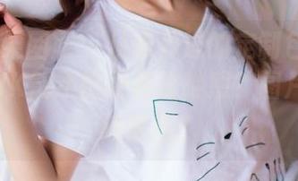 GIRLT果团网 - 从未见过的定制色—甜Abby的JK能不能更具挑衅感？图片能否突破常规？