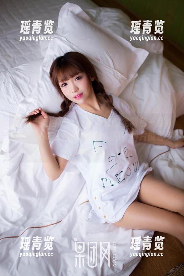 GIRLT果团网 - 从未见过的定制色—甜Abby的JK能不能更具挑衅感？图片能否突破常规？