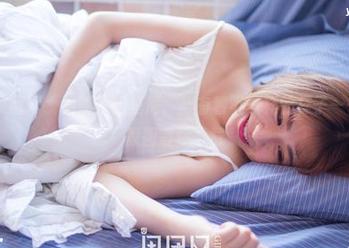 GIRLT果团网 - 明明是比基尼，却有着不一样的样子——黄歆苑原图等你下载