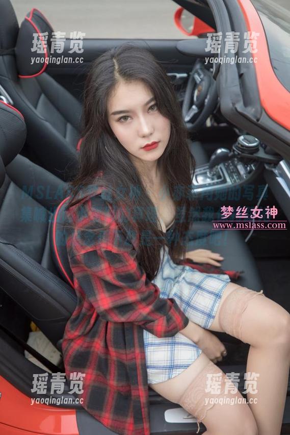 MSLASS梦丝女神 - 小亦菲用她的写真集喊出超小蛮腰的真理，虽然我保持距她的悬念但下载是一种态度吧！