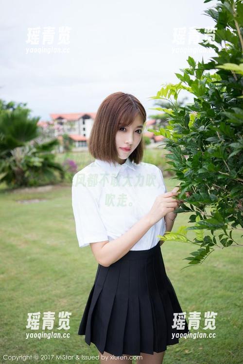 MiStar魅妍社 - 在Ashely丽丽的旗袍套图中，连风都不敢大力吹，生怕把美丽吹走。