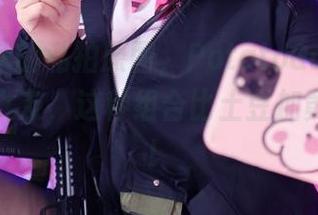 难以名状的私拍原图，PotatoGodzilla和他的女友，这种组合比土豆加黄油还香！