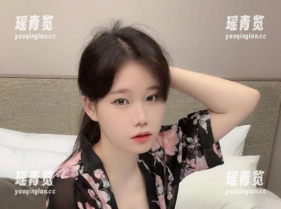 睡衣合集里的Sira(시라)：轻松就能撩的穿搭？