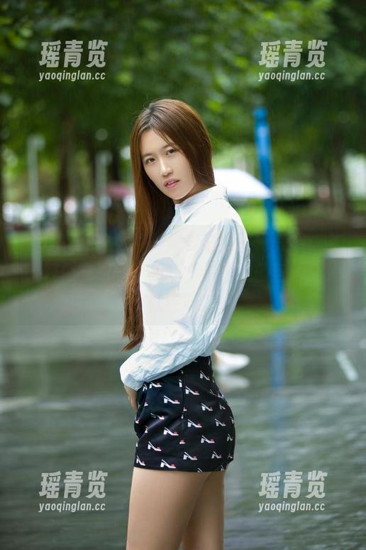 TuiGirl推女郎-何奕恋 TuiGirl推女郎 - 何奕恋的高清美图,礼服好似在跟我打招呼,看不见的言语竟如此暧昧。