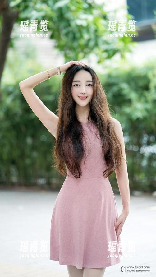 TuiGirl推女郎-纯小希 TuiGirl推女郎 - 套图中的纯小希:牛仔裤让我想起了那个广场舞跳得飞起时的自己!