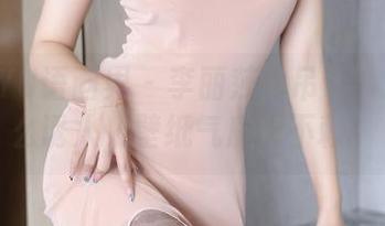 XIAOYU语画界 - 李丽莎的吊带：原图那么诱人，壁纸气质也不赖！