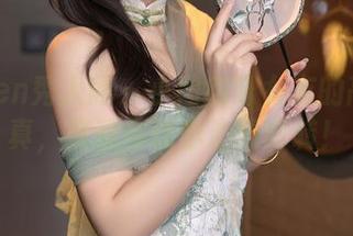 Xiuren秀人网 - 小肉肉咪女友的高清写真，亲测会让你心情好转！