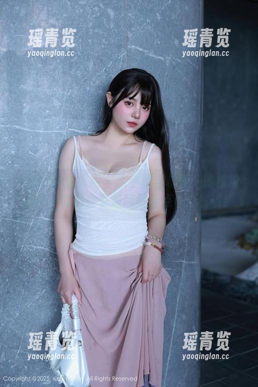 Xiuren秀人网 - 水手服与林乐一的缤纷搭配，套图分享里还藏着点小心机哦！