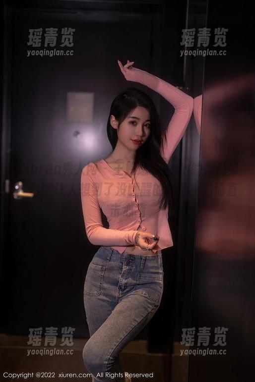 Xiuren秀人网 - 王婉悠Queen的作品集，白的让人想到了没睡醒的早晨，高清直击心绪