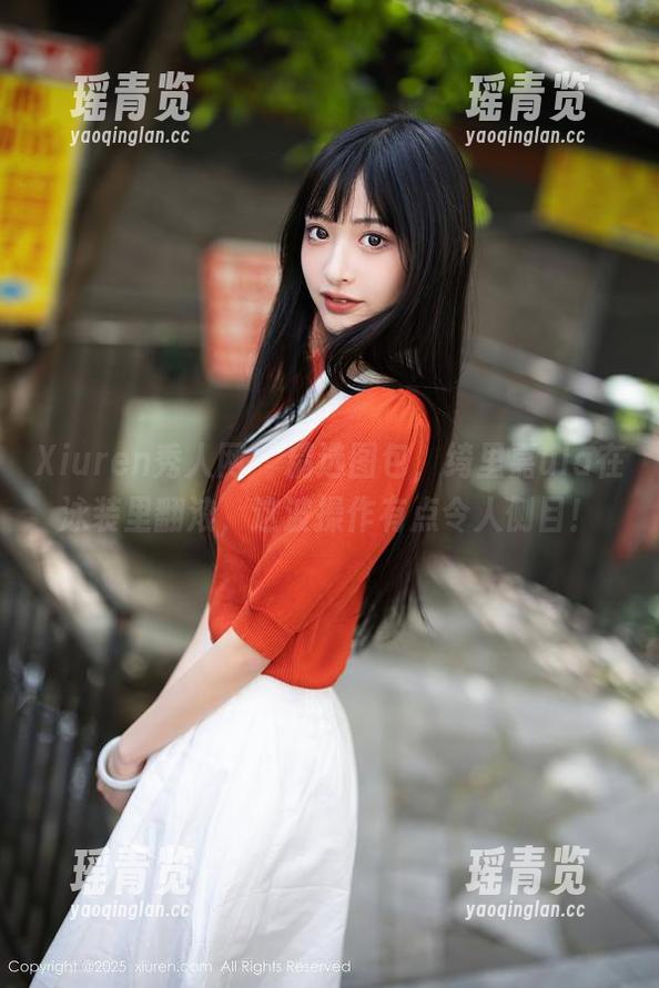 Xiuren秀人网 - 精选图包，绮里嘉ula在泳装里翻滚，这波操作有点令人侧目！
