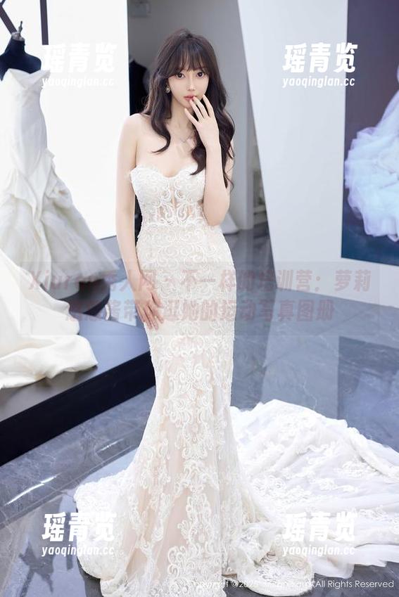 Xiuren秀人网 - 不一样的培训营：萝莉悠悠酱带你逛她的运动写真图册