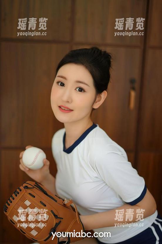 YouMi尤蜜荟 - 绯月樱Cherry的照片新鲜出炉——看樱酱如何把诱惑变成艺术。