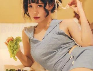 miko酱ww的巫女Cos，直击我内心深处的可畏。