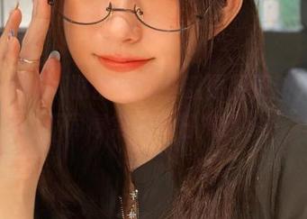 跟上roroki骷髅姬的圣诞原图更新，来点不同寻常的节日气氛！