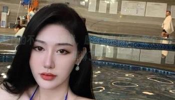 微密圈 - 夏日的不爱笑的赛琳，原图们私拍了一整个下午，就差冰淇淋了！