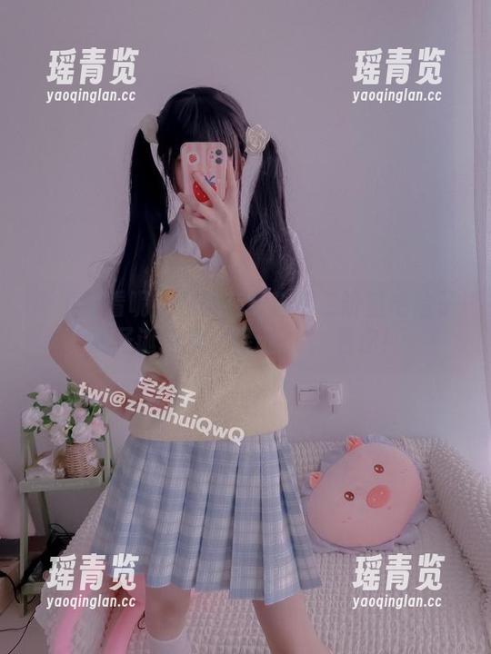 有多好看呢？你得在线查看二阶堂宅绘子的圣诞合集，保证جذب着你！