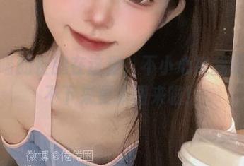 倦倦喵的长腿在这里，不小心被我盯得停不下来更新图来啦！