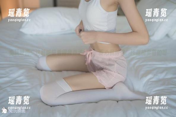 兔玩映画：这萌喵喵看得我直流口水，真心佩服你，还挺能卖萌的呀！