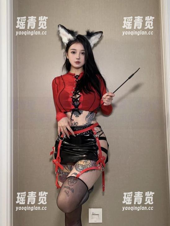 卡通百科老王 微密圈 - 卡通百科老王的连衣裙下载合集——恶搞与美丽的交错,让人忍俊不禁...