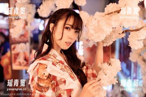 嗲囡囡-贾诗晗 嗲囡囡 - 图片中的白衬衫,贾诗晗似乎在和我说悄悄话?