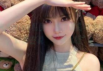 大肉丸Amiee私房，偶尔展露可爱的一面，好像在说“来瞧我呀”！