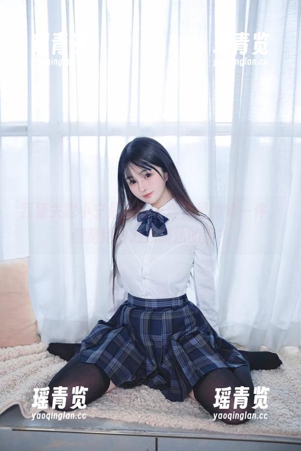 失眠小宁 我猜失眠小宁最新泳衣合集里的每一件,都是她内心想表达的呢?