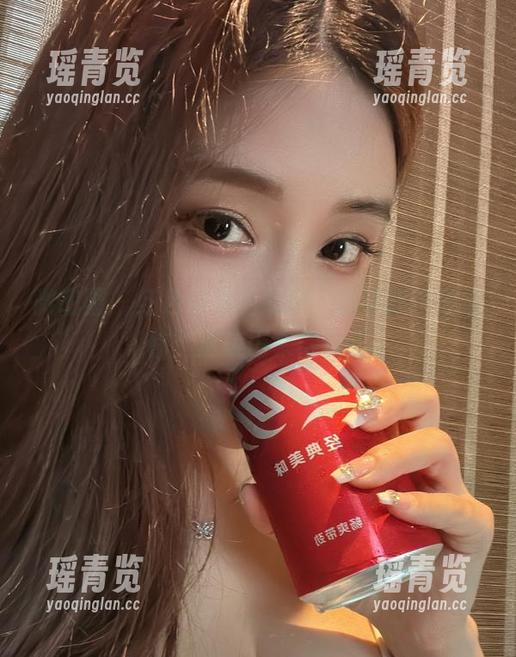 微密圈 - 红色战衣的奶雯，别说我没警告你，这美图来得很猛