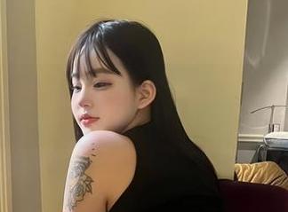 微密圈 - 小优优子的夏天套图：又到了让人喷鼻血的时刻，只能把窗帘拉上，才能心平气和地看。