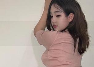 微密圈 - 嘘！小优优子的红色内衣套图，这资源来得悄无声息却狠心捉住我的目光