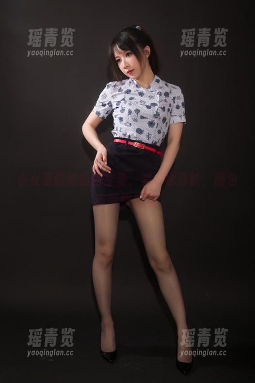 小女巫露娜的教室里，学习也高能，图包在等你来翻!