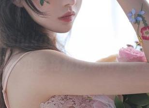从小鹿鹿shika的图集中走出，“杨玉环”这一角色将我也燃起了妄想。