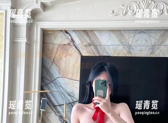 微密圈 - 倒是有点镂空的张鑫baby，壁纸画风也能玩出花样来！