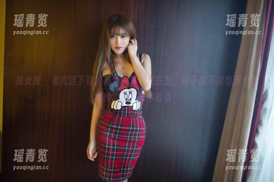 推女郎 - 看完这下载的高清图片，我在想：袜子能不能也开个时装秀，赵梦洁你看看！