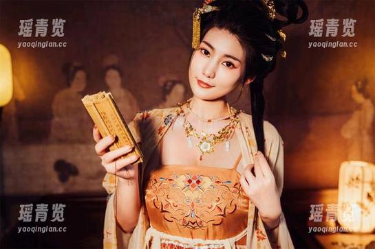 图库精选里的星澜是澜澜叫澜妹呀礼服：一身礼数就为这一刻！