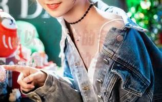 她的清纯可以让冷冷的冬天暖起来——快看木绵绵OwO的全套图片吧！