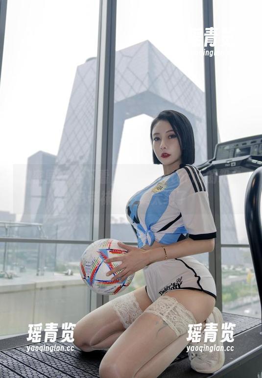 果儿Victoria 微密圈 - 往下看,果儿Victoria的粉色吊带袜作品集太绝了