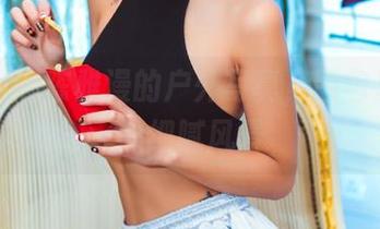果团网 - 陈雅漫的户外写真，图包里藏着的细腻风景