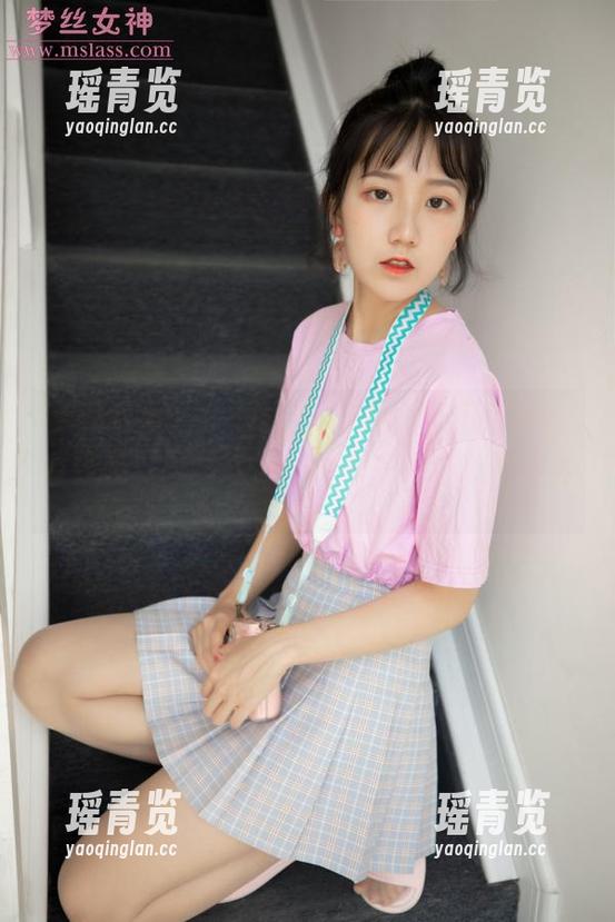 梦丝女神 - 玥玥教会我，私拍不只是白色丝袜和空间的结合，更是一种心思的表达。