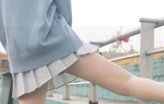 梦丝女神 - 莹仙女带来的裸足作品集，贼好观察她的脚丫子！眼睛都开始飞了。