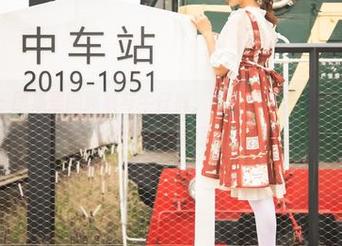 梦丝女神 - 图集里的郭襄与牛仔裤，明明没圣光，却被逼着直面我的审美疲劳。