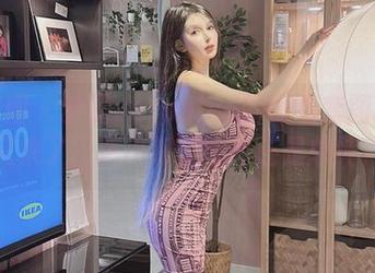 微密圈 - 梦露veronica的眼镜套图更新又来了，真不知是心机还是单纯？