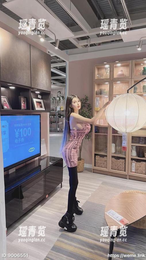 梦露veronica 微密圈 - 梦露veronica的眼镜套图更新又来了,真不知是心机还是单纯?