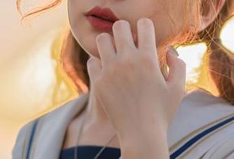 梨瑾瑾与双人港风，cos成像是回到八十年代，怀旧感满分啊！