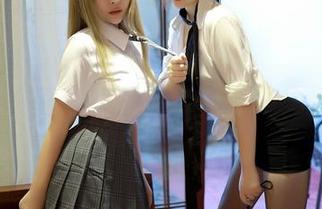 模范学院 - 这牛仔裤搭配李雅柔182CM，图片里的那种不经意的cool，简直精选过！