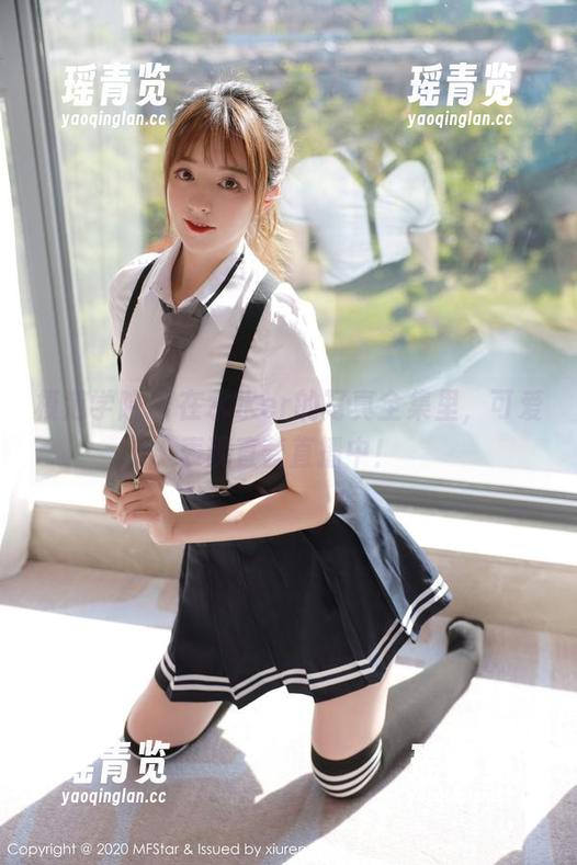 模范学院 - 在水水er的写真全集里，可爱表现直营直播中！