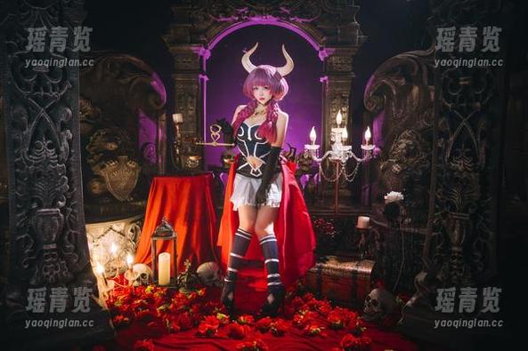 樱井小莜的短裙写真，有种让人进一步想象的魔力