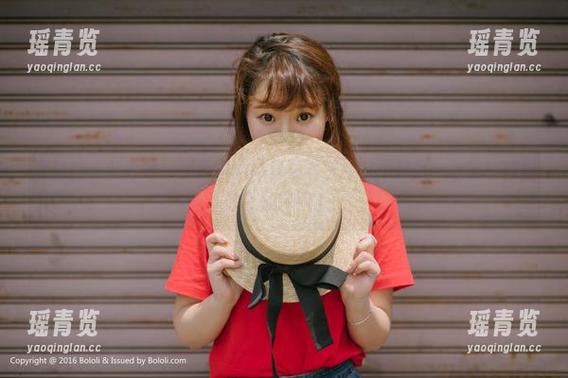 波萝社-柳侑绮 波萝社 - 哇哇哇!柳侑绮的高清写真资源才不只是一张纸!好想把它帖在墙上!